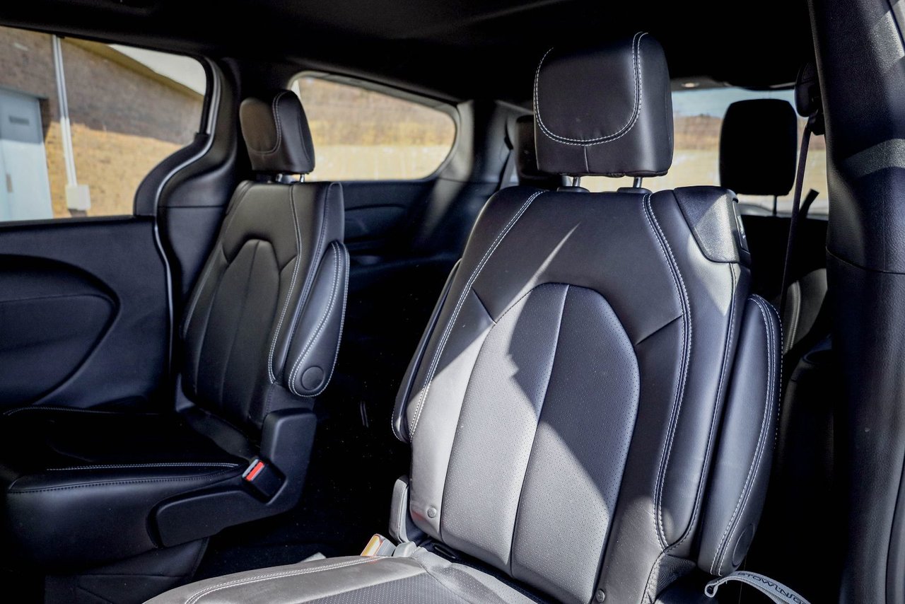 2026 Chrysler Grand Caravan SXT-13