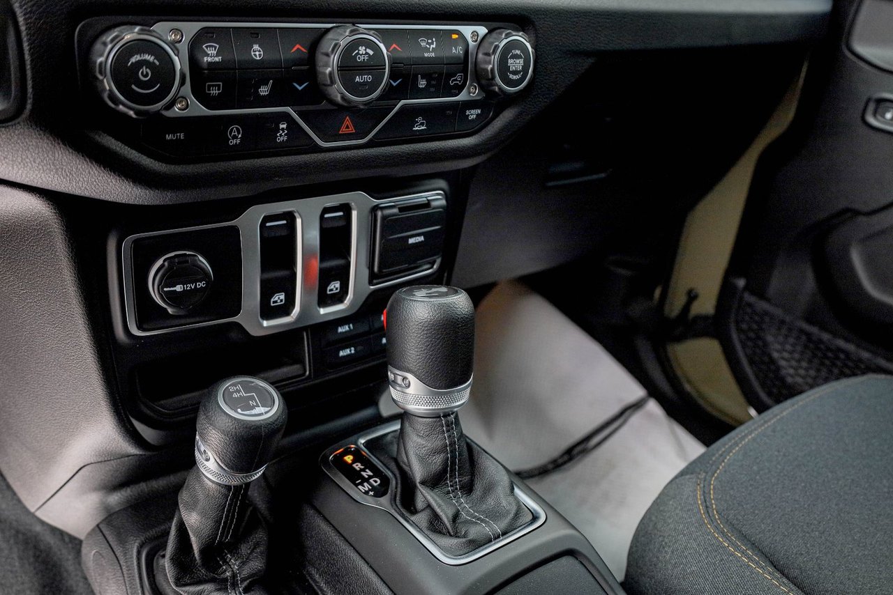 2026 Jeep Wrangler SPORT S-12