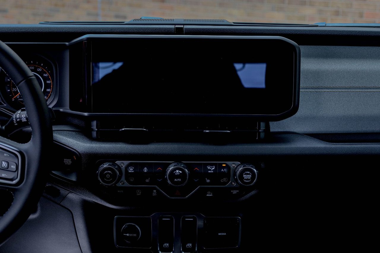 2026 Jeep Wrangler SPORT S-14