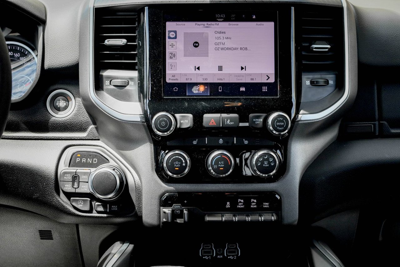 2026 Ram 1500 BIG HORN-16