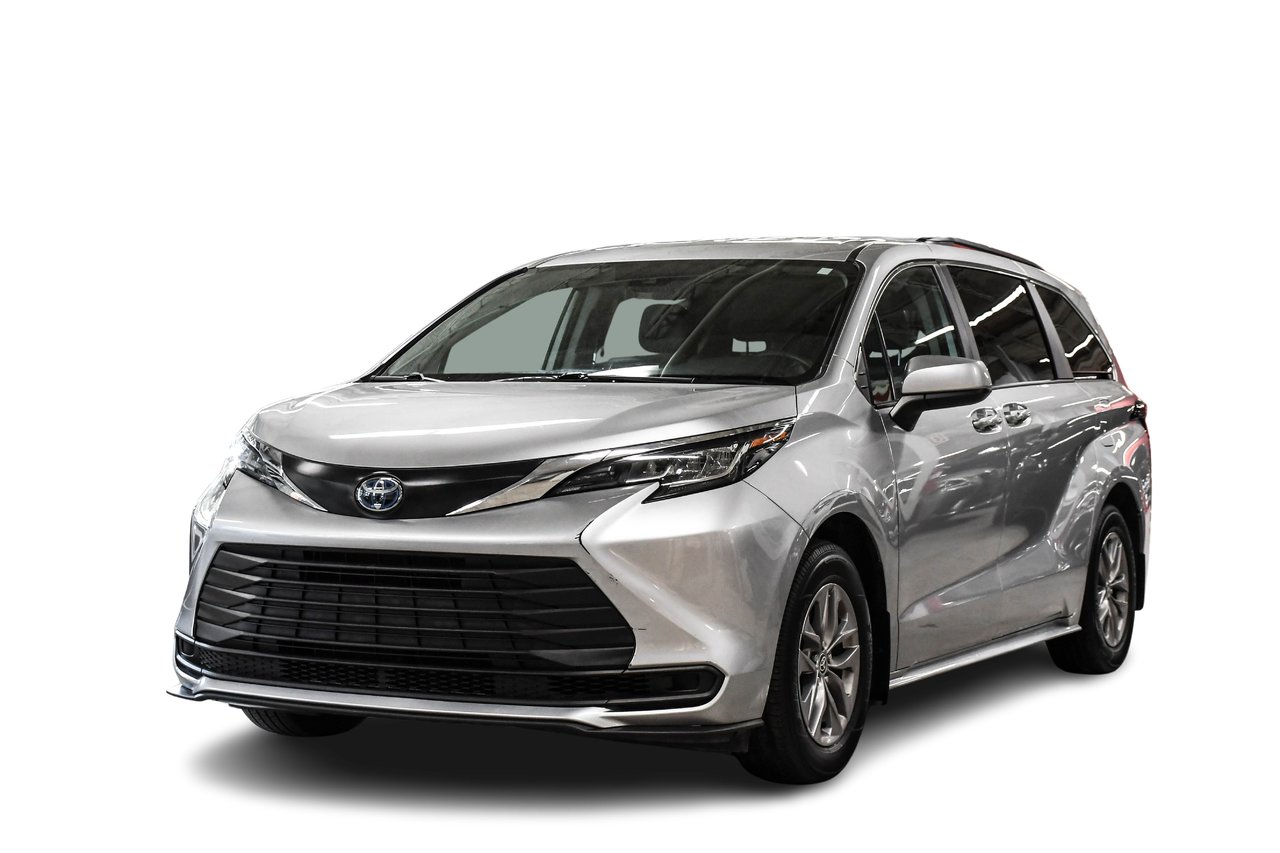 Silver 2023 Toyota Sienna Minivan Front-Wheel Drive Automatic