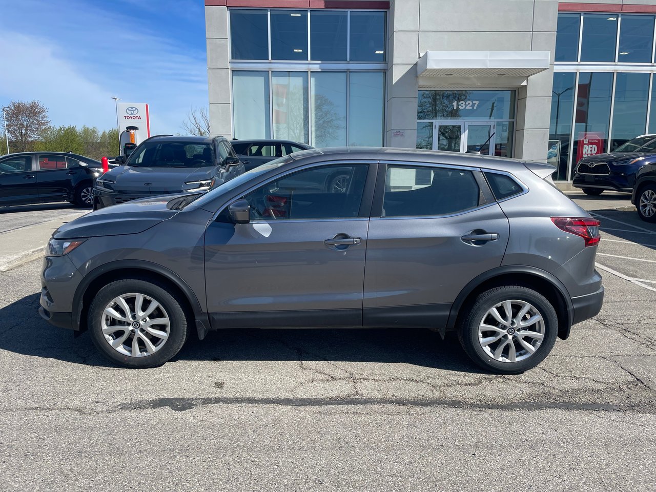 2022 Nissan Qashqai S-1
