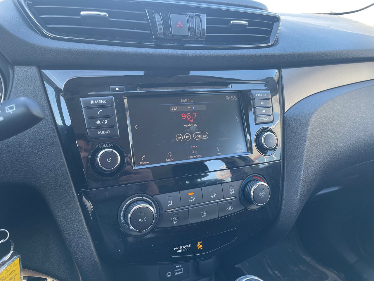 2022 Nissan Qashqai S-10