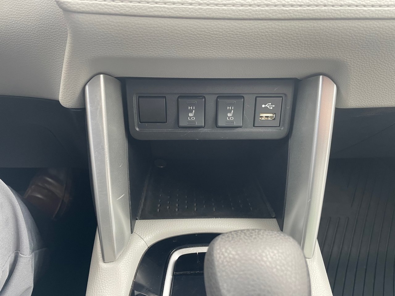 2022 Toyota Corolla Cross L-14