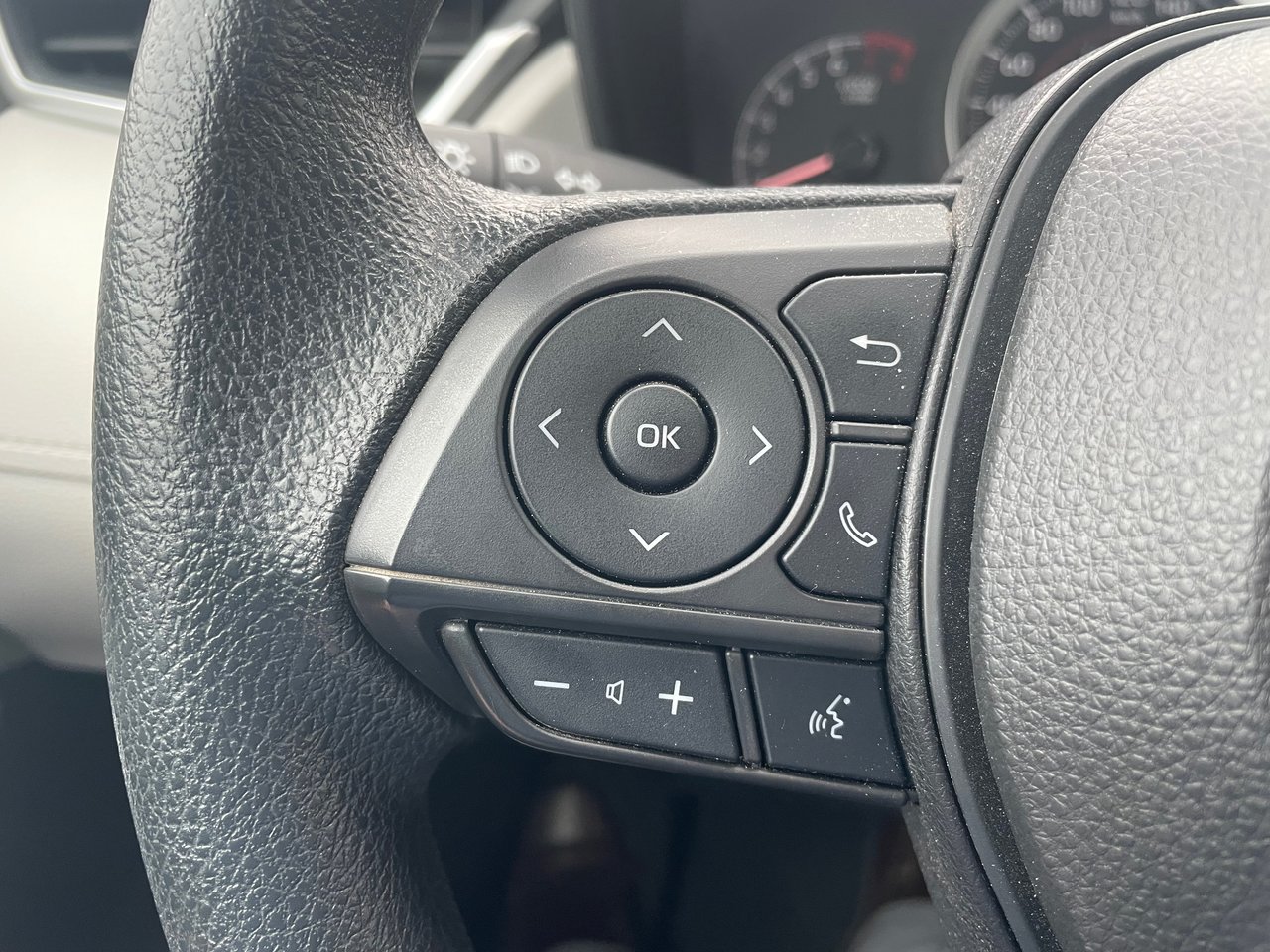 2022 Toyota Corolla Cross L-11