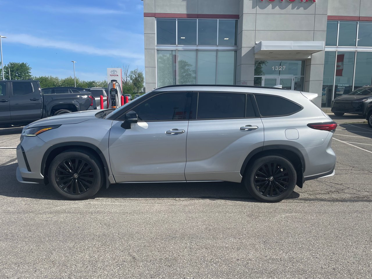 2023 Toyota Highlander XSE-1