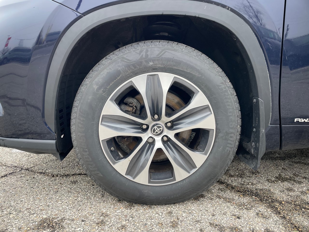 2024 Toyota Highlander Hybrid XLE-6