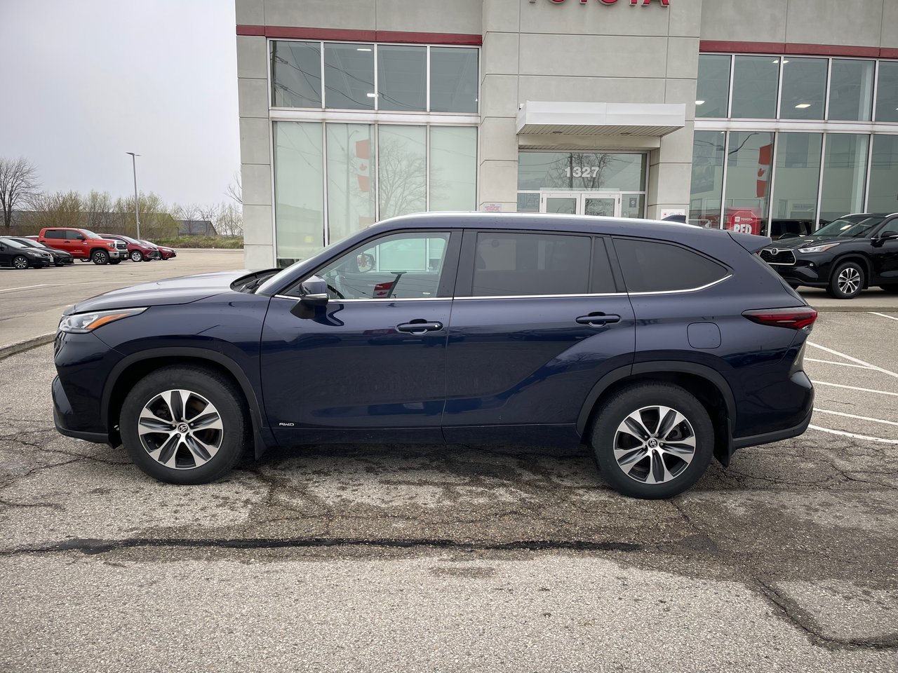 2024 Toyota Highlander Hybrid XLE-1