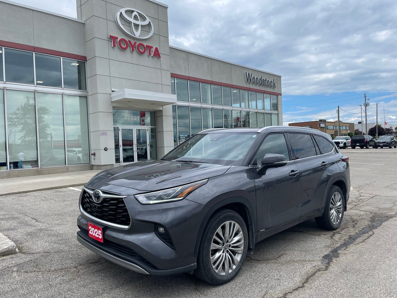 2025 Toyota Highlander Hybrid Limited-0