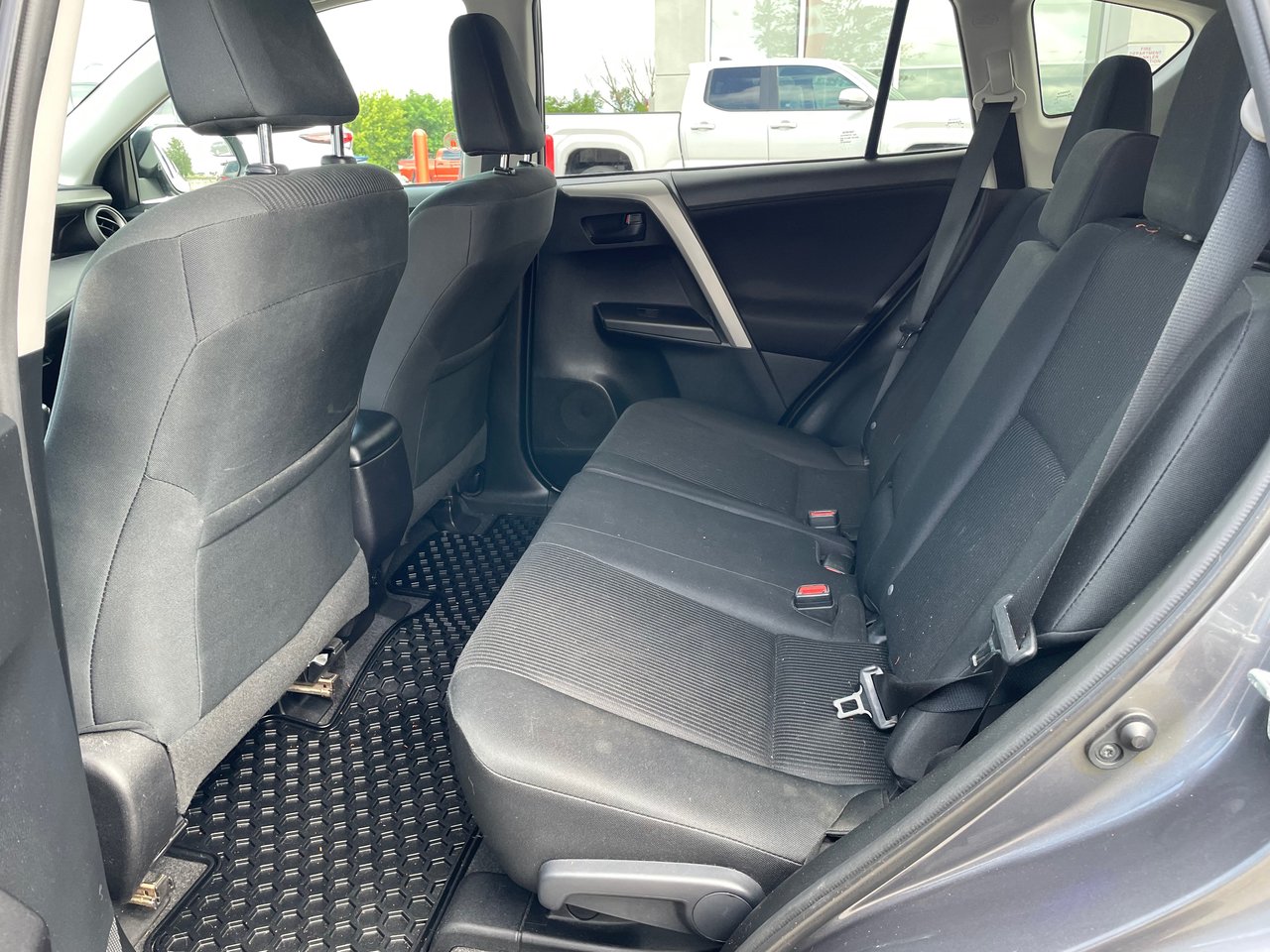 2016 Toyota RAV4 LE-7