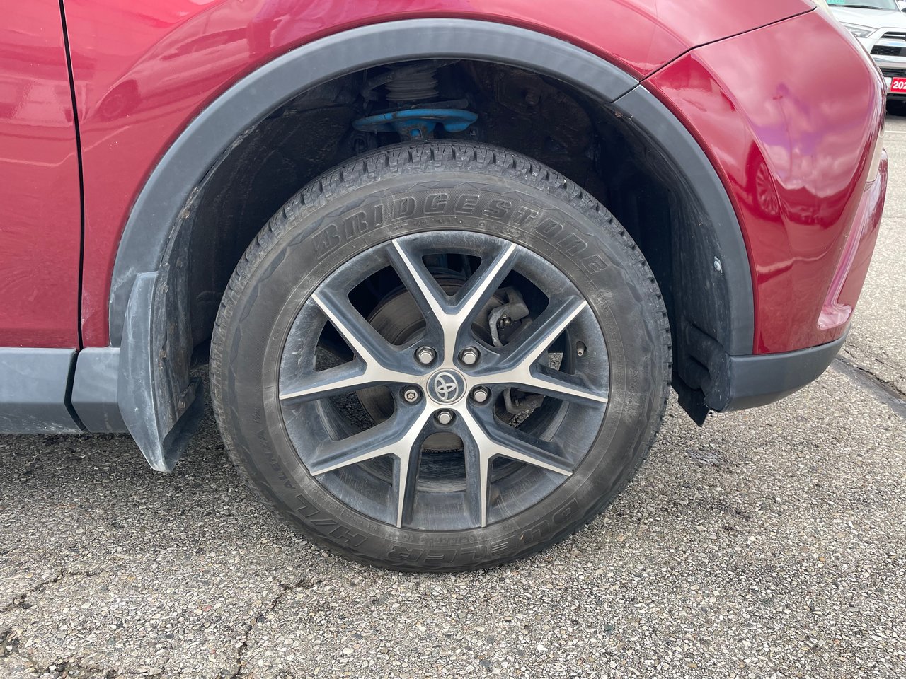 2018 Toyota RAV4 SE-4