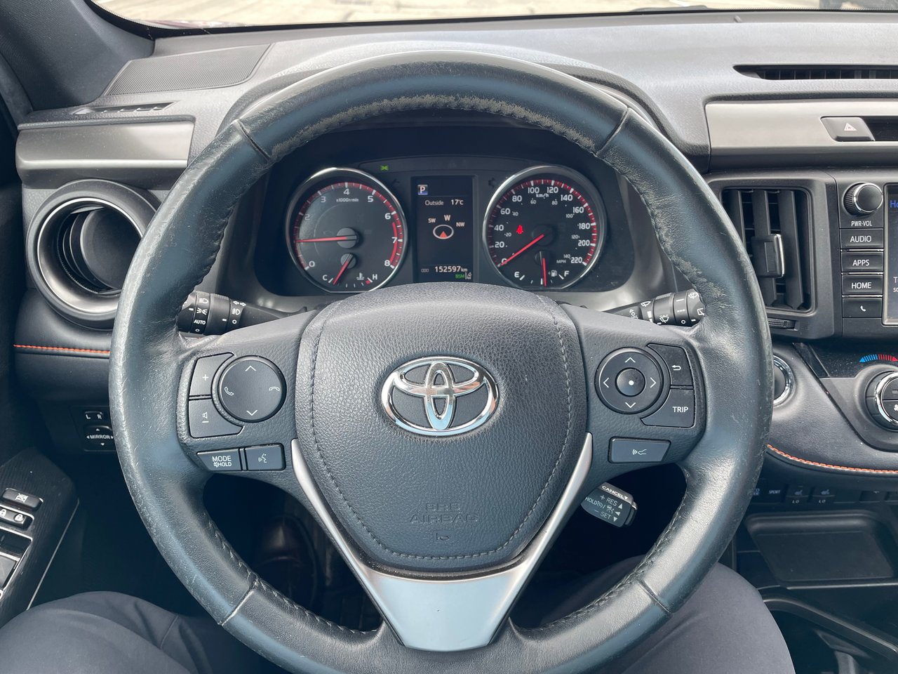 2018 Toyota RAV4 SE-13