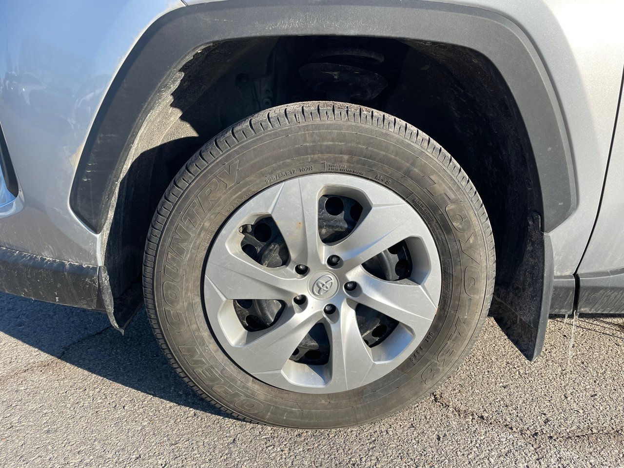 2022 Toyota RAV4 LE-5