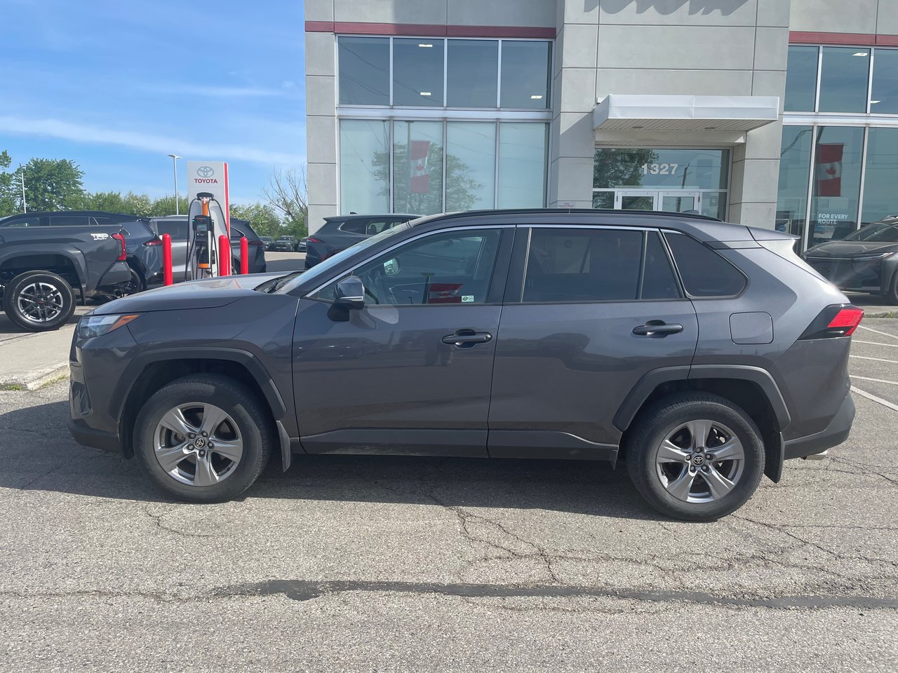 2022 Toyota RAV4 XLE-1