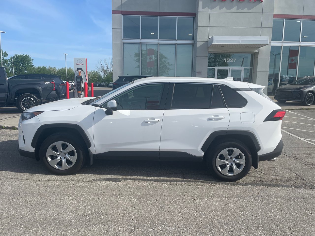 2023 Toyota RAV4 LE-1