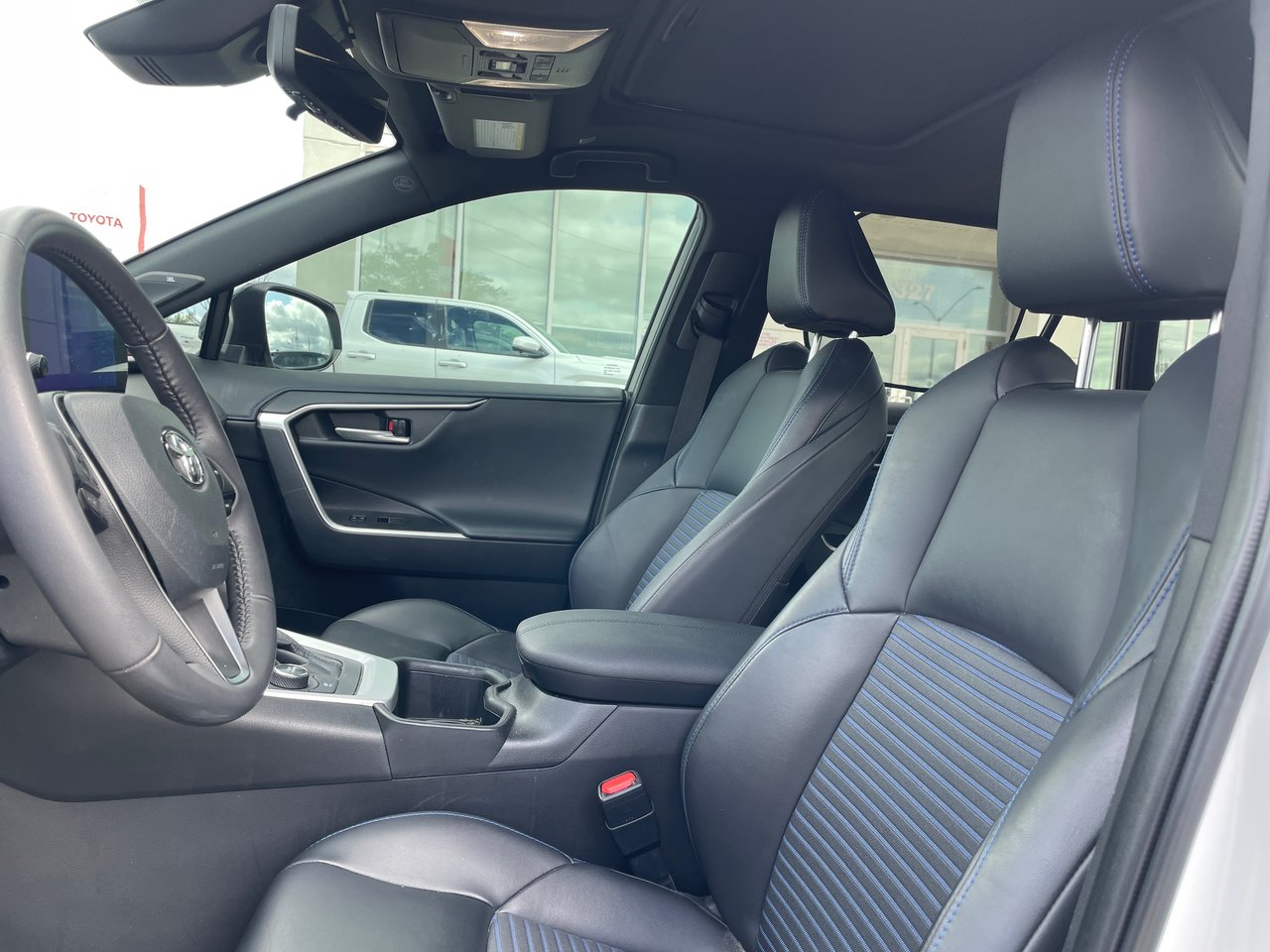 2023 Toyota RAV4 Hybrid XSE-6