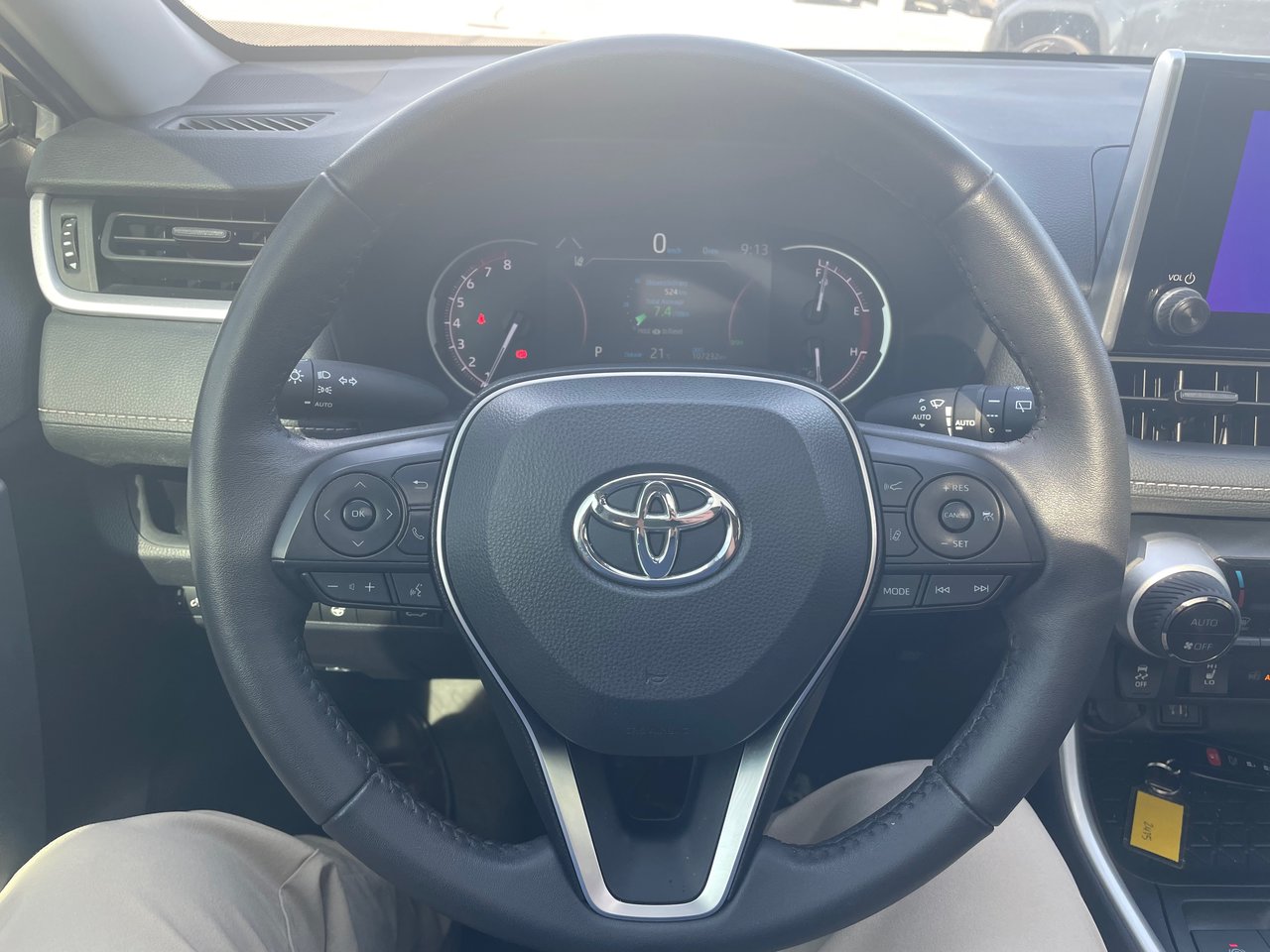 2024 Toyota RAV4 XLE-5