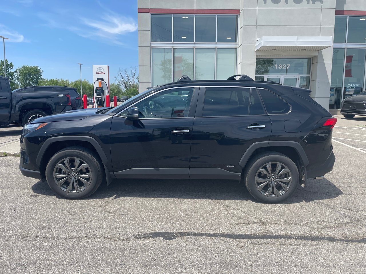 2025 Toyota RAV4 Hybrid Limited-1