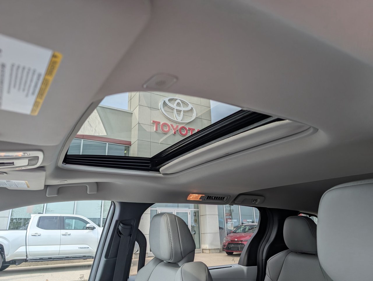 2026 Toyota Sienna XLE-12