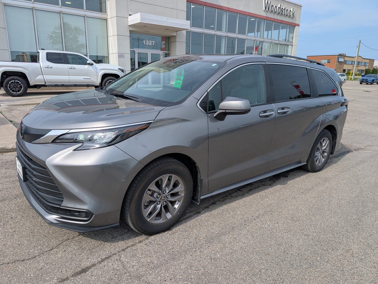 2026 Toyota Sienna XLE-0