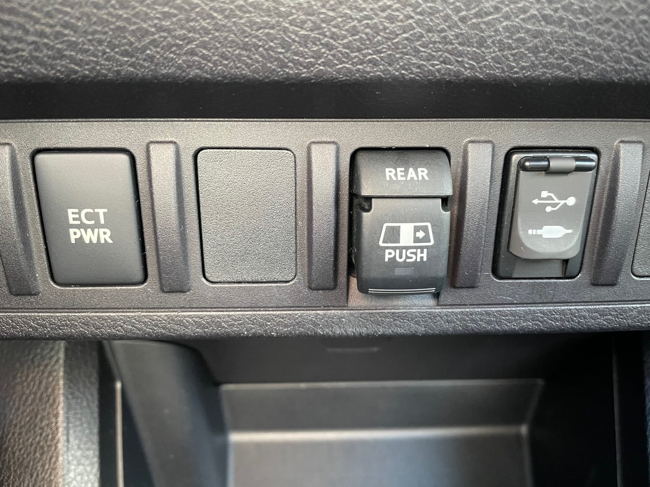 2018 Toyota Tacoma TRD Off Road-16