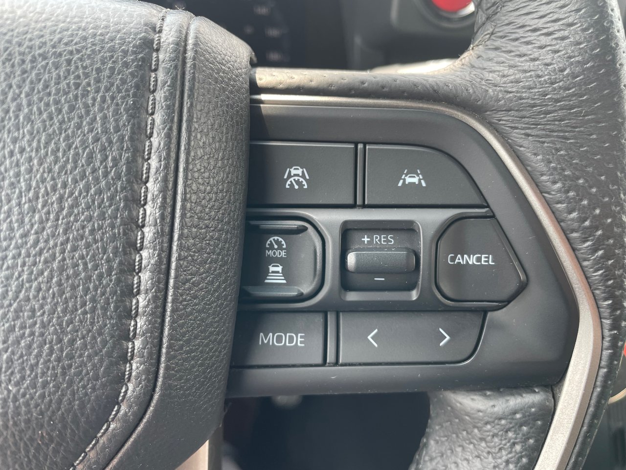 2025 Toyota Tacoma 4WD DBL AT-8
