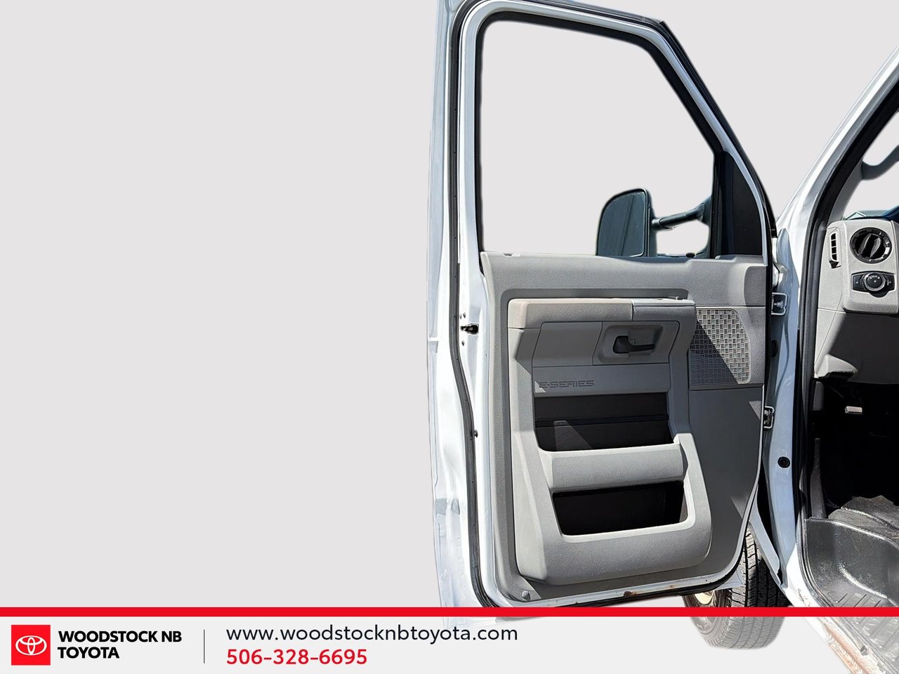 Ford E-Series Cutaway  2024-11