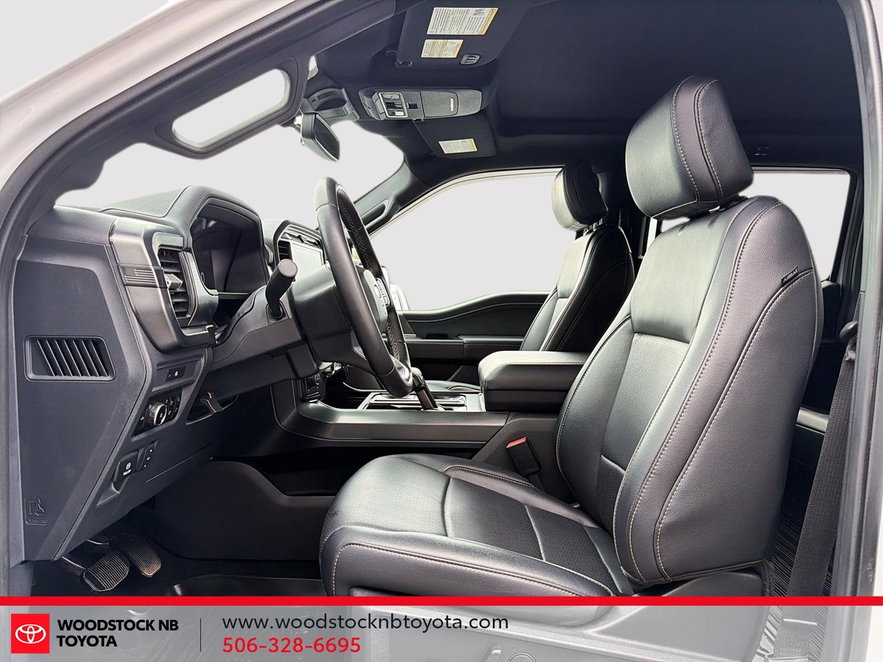 Ford F-150 LARIAT 2025-8