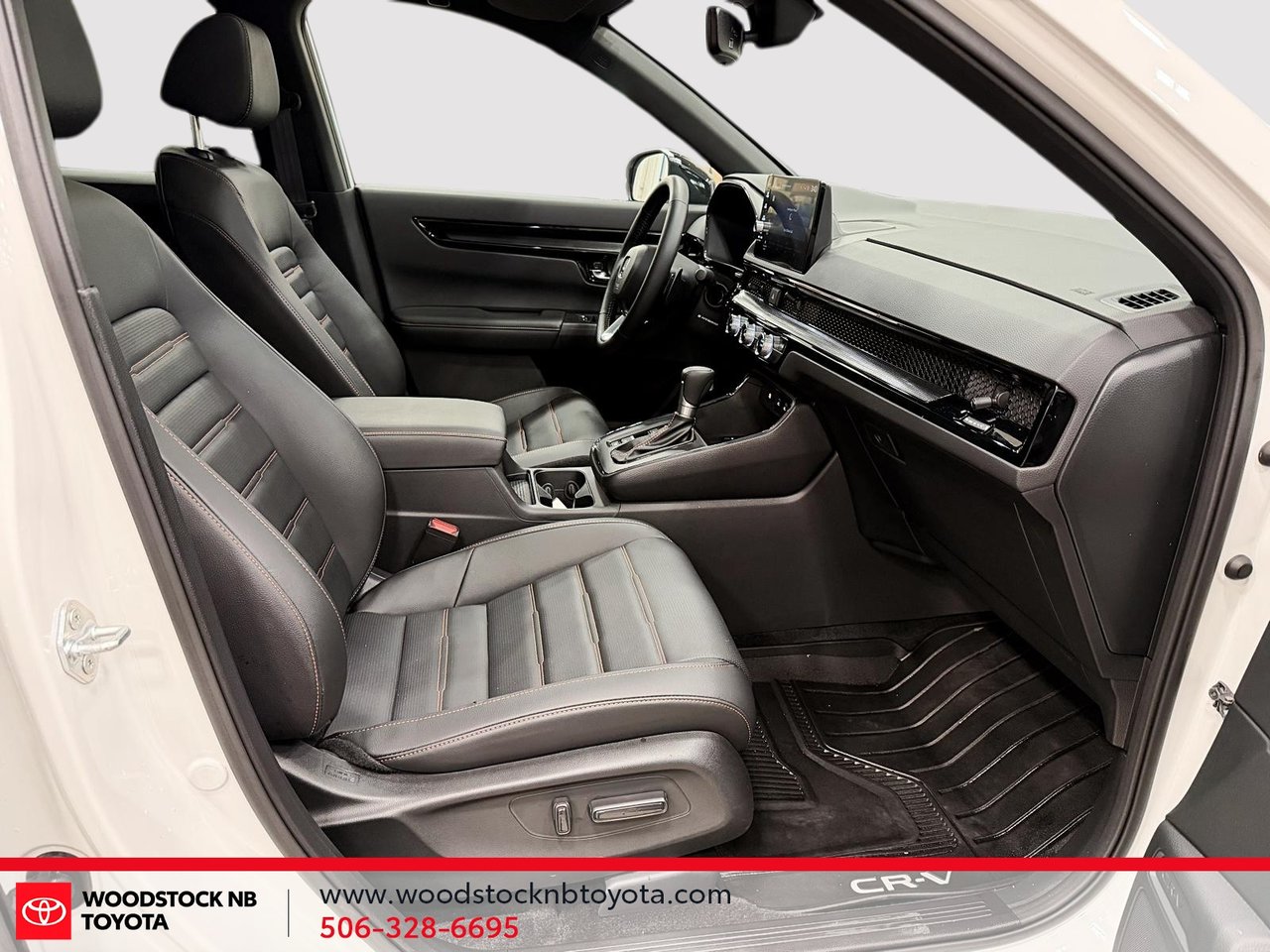 2026 Honda CR-V Hybrid Touring-17