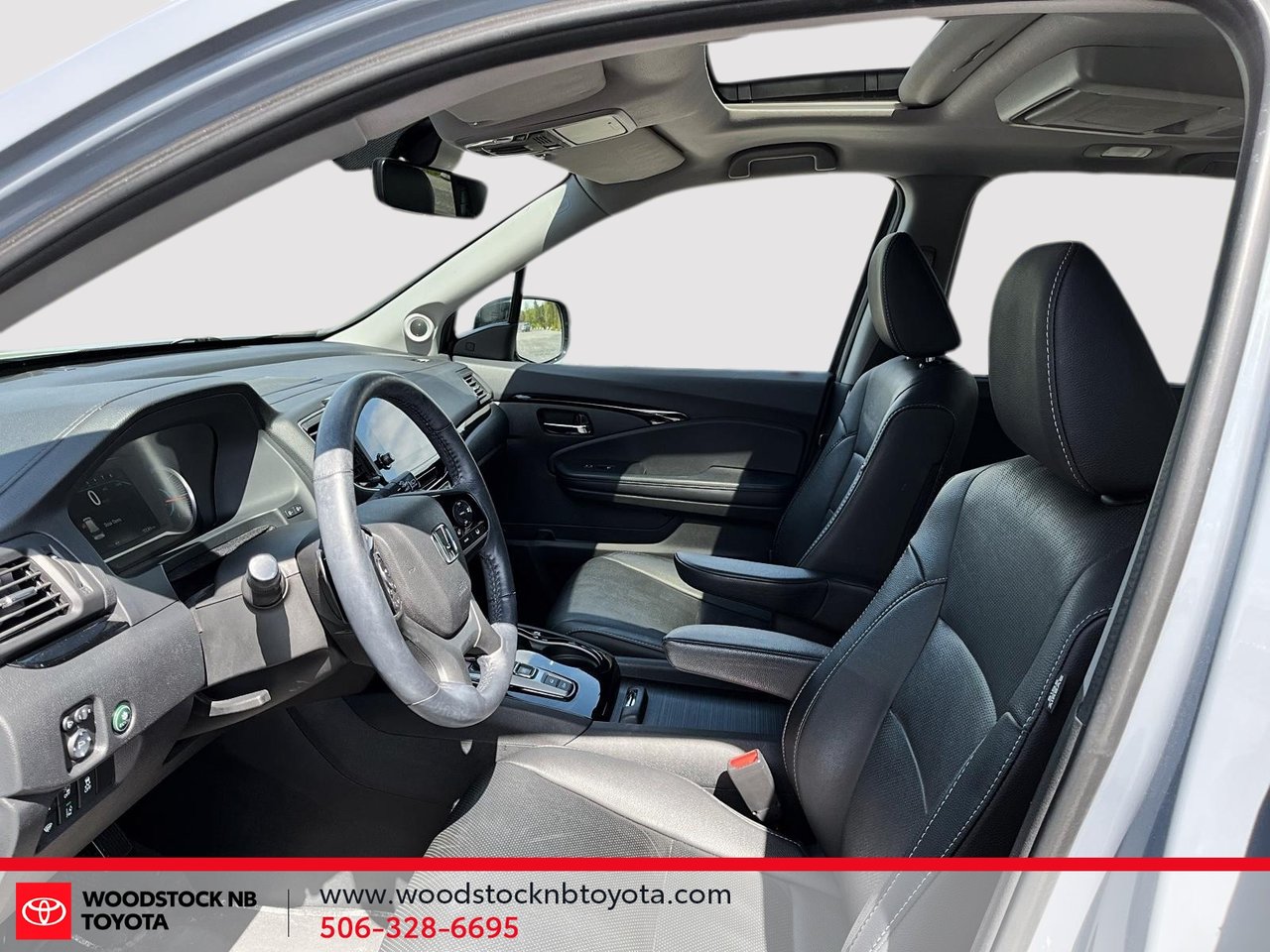 2022 Honda Pilot Touring 7-Passenger-8