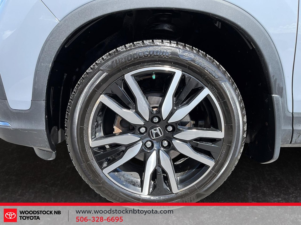 2022 Honda Pilot Touring 7-Passenger-9