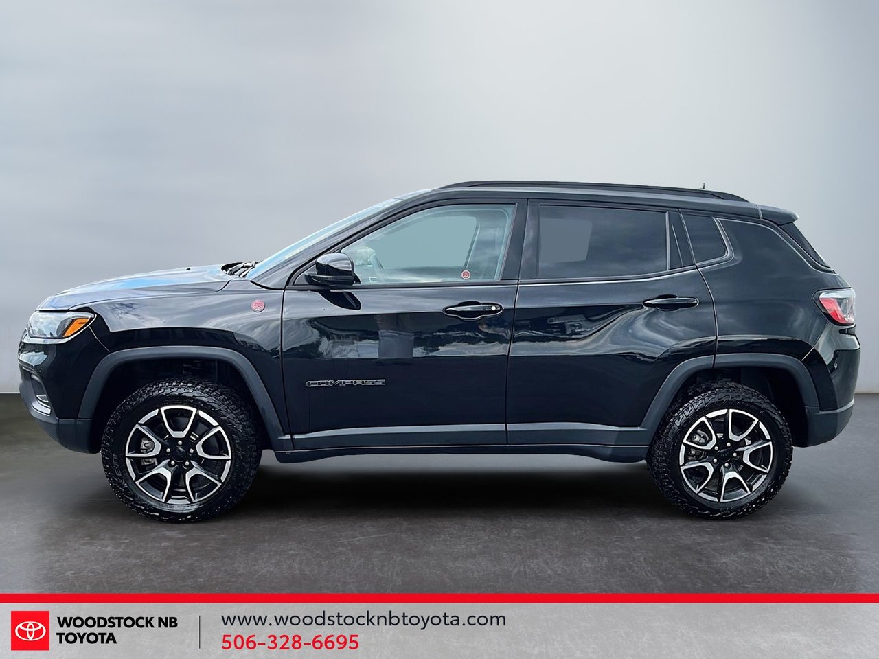 2024 Jeep Compass Trailhawk-7