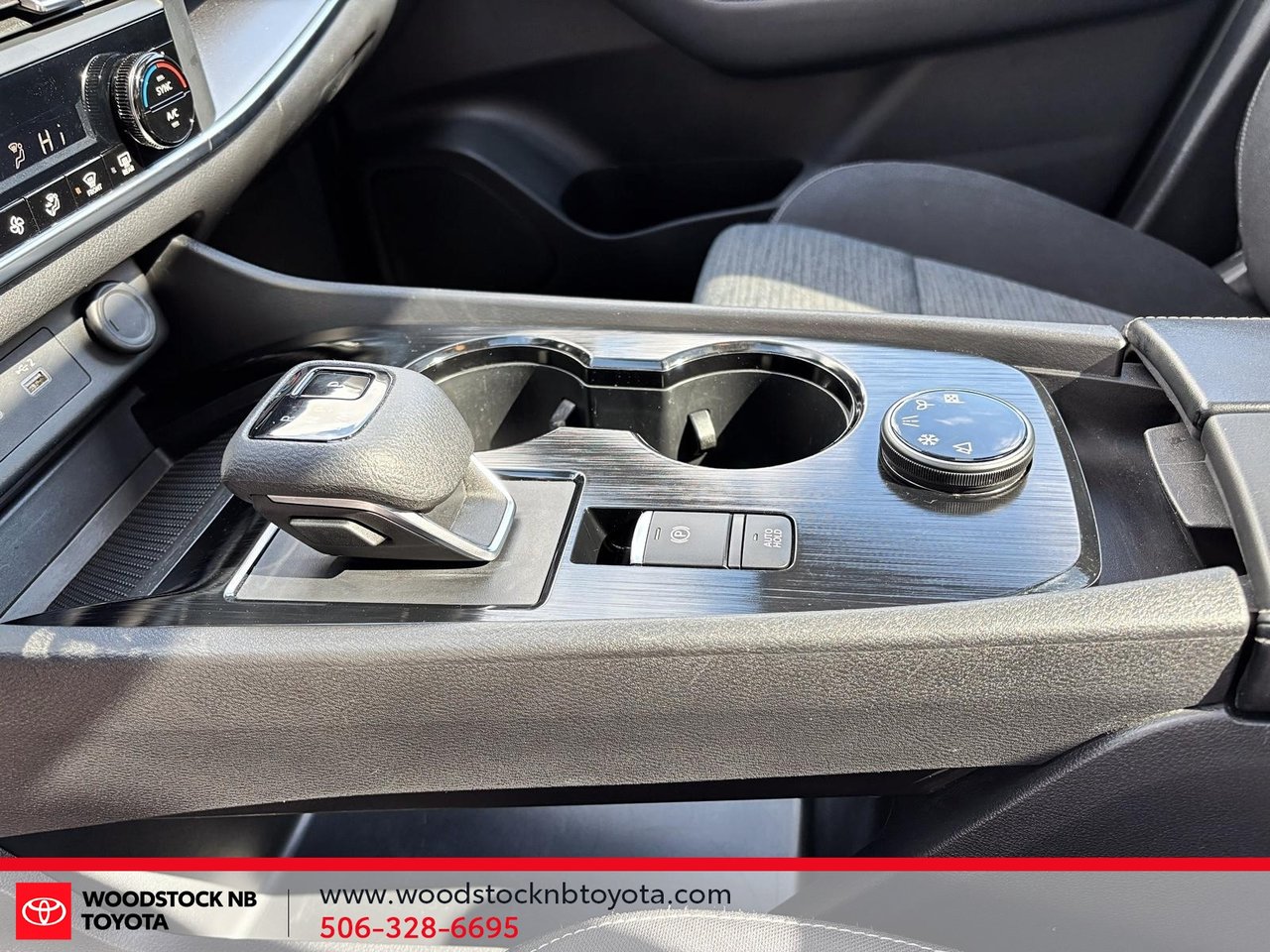 2023 Nissan Rogue SV Moonroof-13