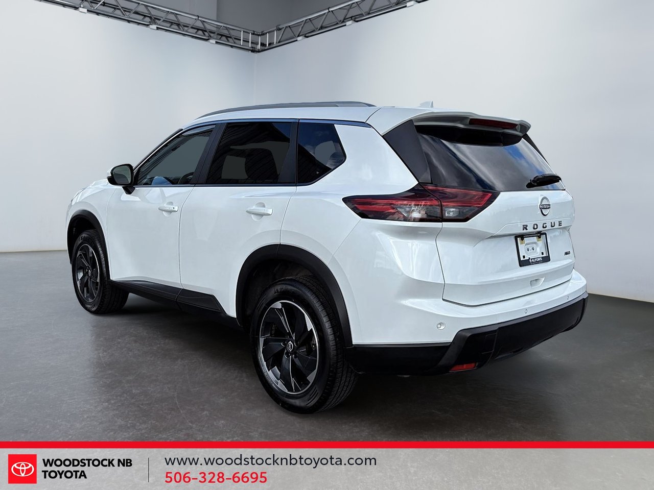2025 Nissan Rogue SV Moonroof-4