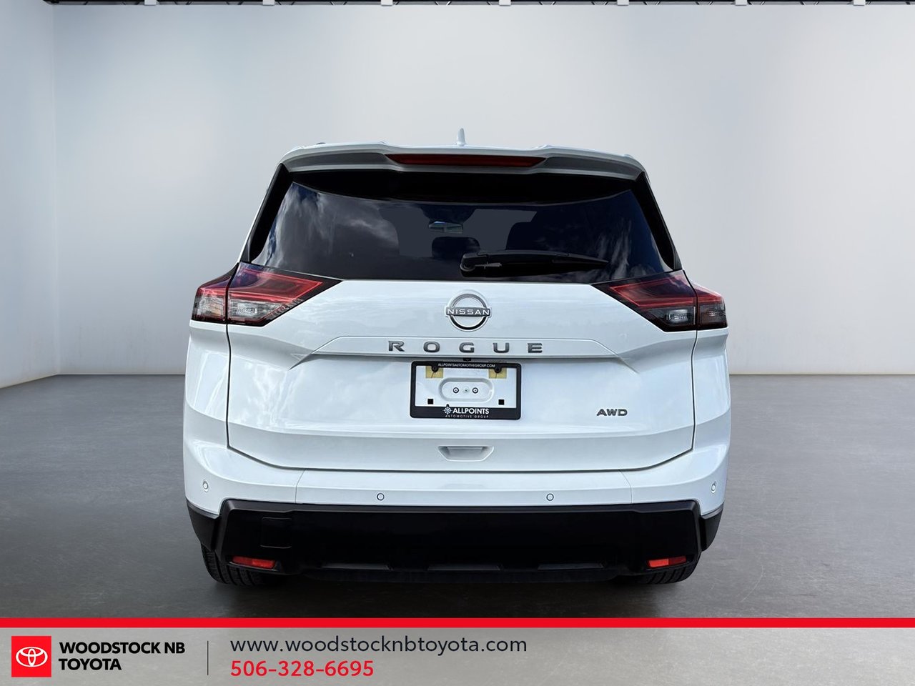2025 Nissan Rogue SV Moonroof-2