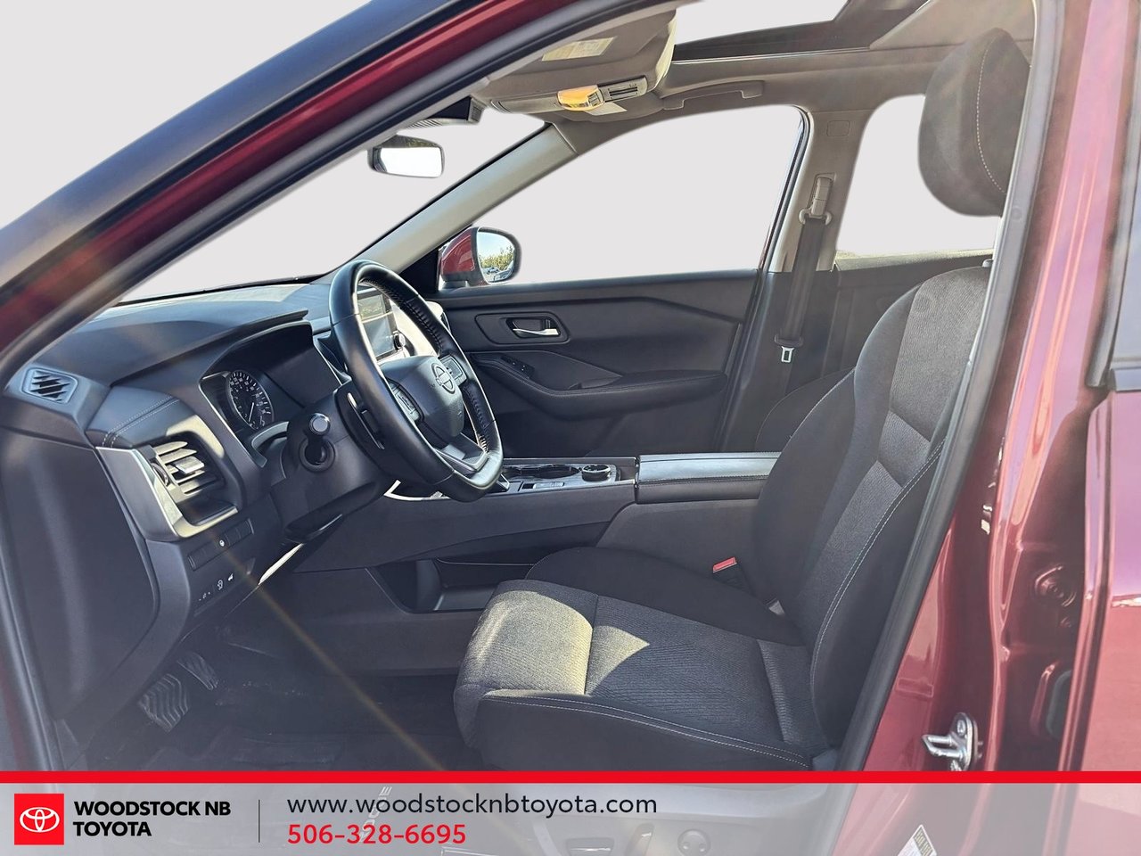 2025 Nissan Rogue SV Moonroof-8