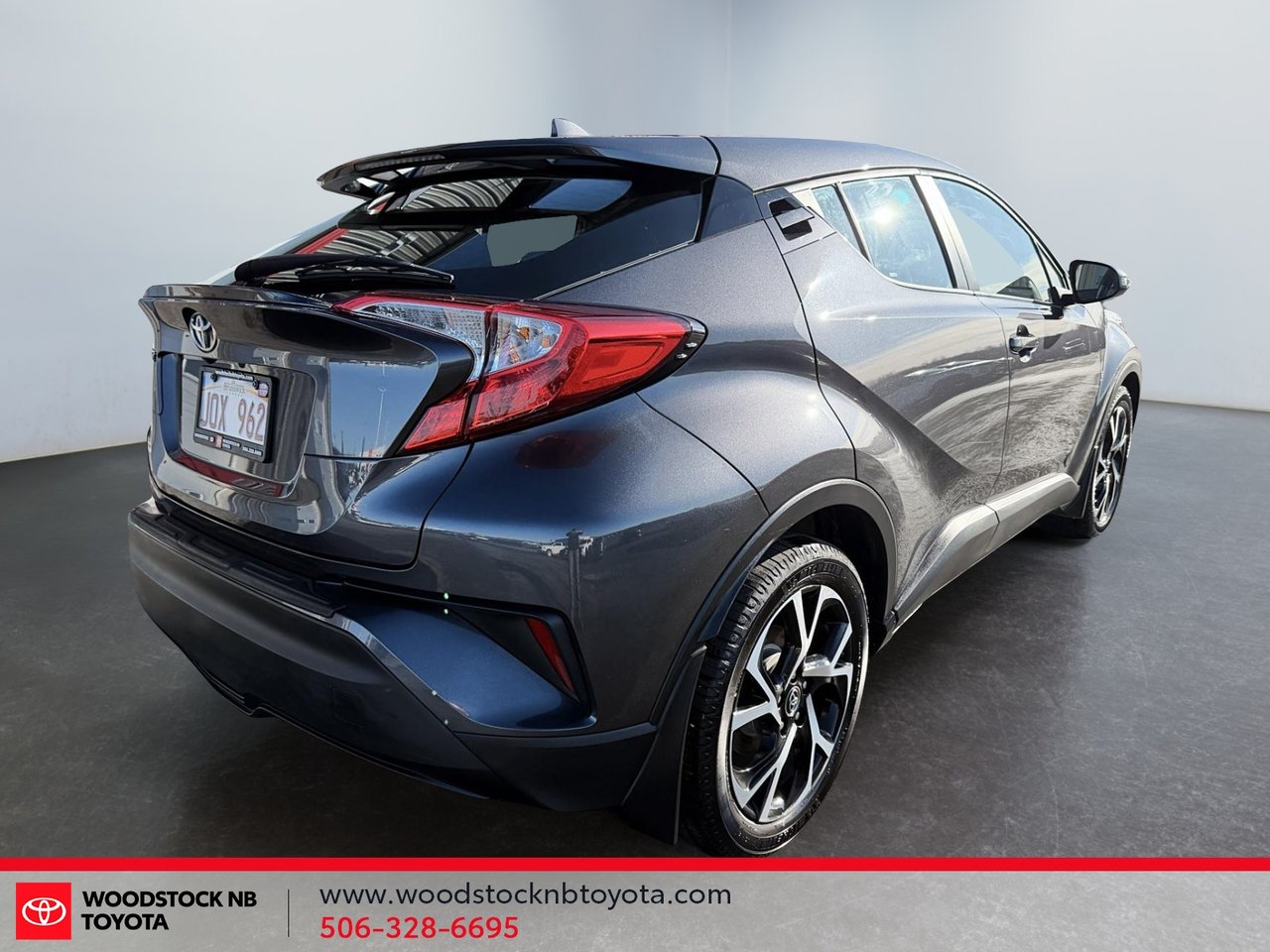 Toyota C-HR XLE  premium 2018-1