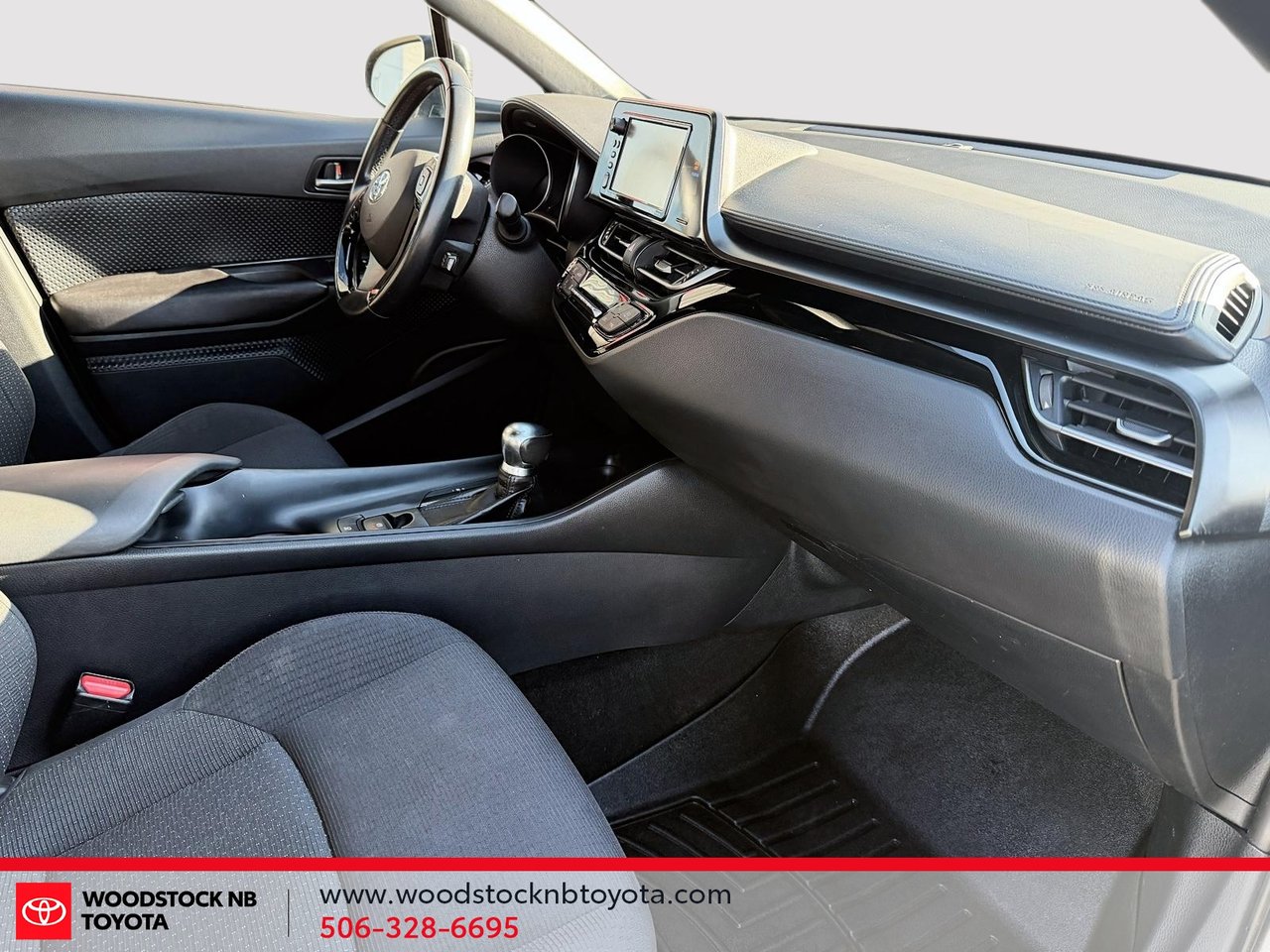 Toyota C-HR XLE  premium 2018-15