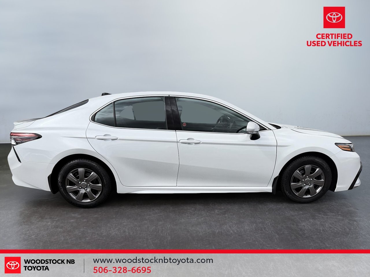Toyota Camry XSE 2023-7