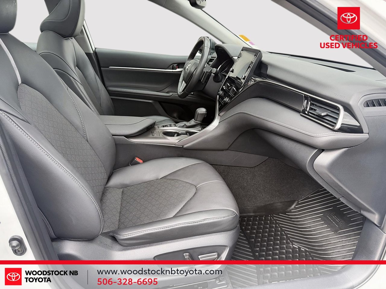 Toyota Camry XSE 2023-17