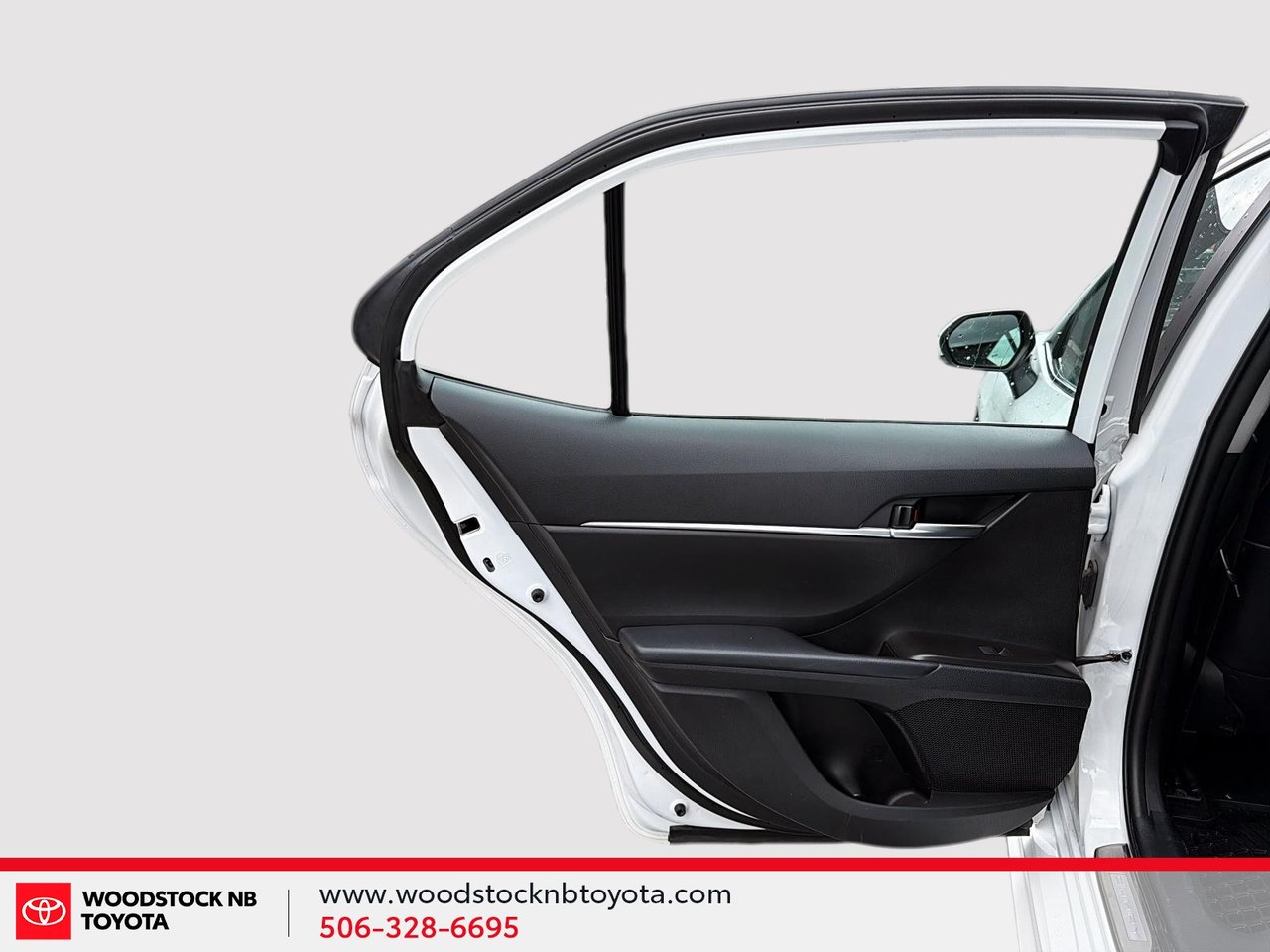 2024 Toyota Camry SE-14