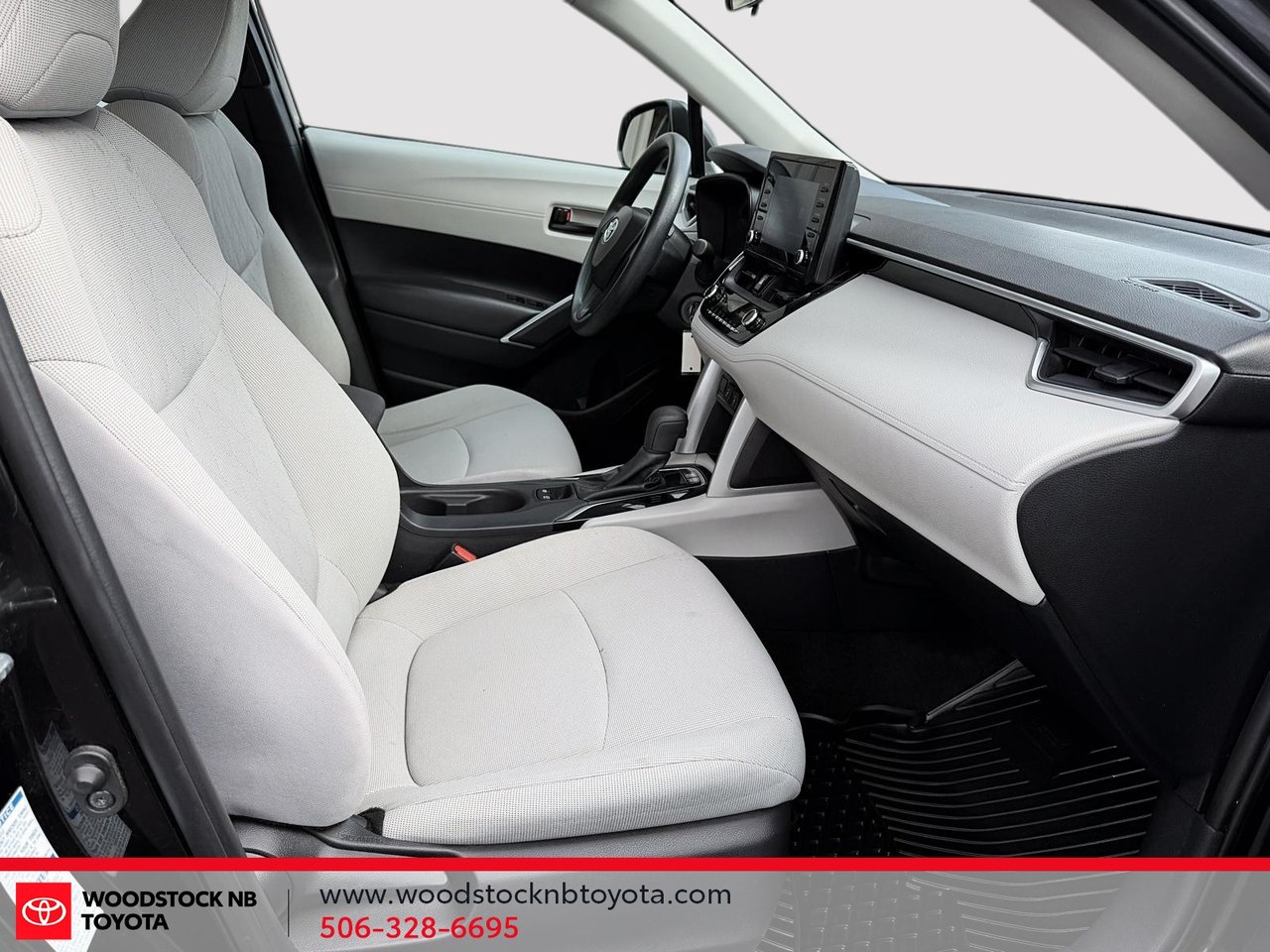 2022 Toyota Corolla Cross-16