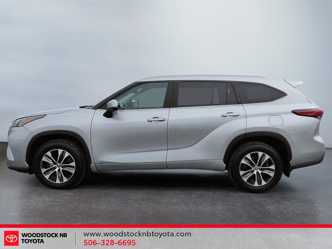 Toyota Highlander Hybrid XLE 2022-8