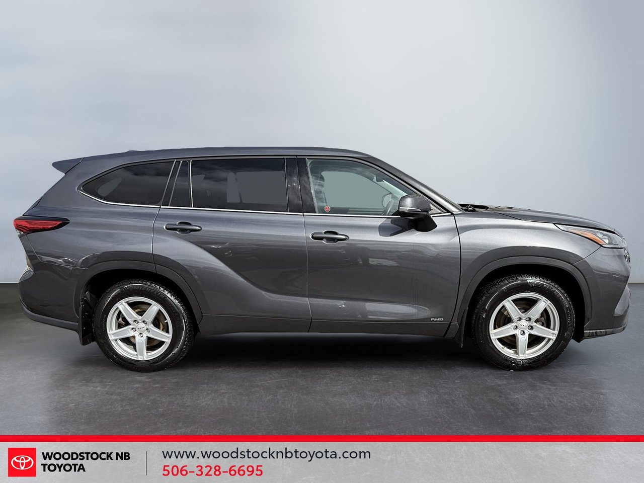 Toyota Highlander Hybrid LE 2022-2