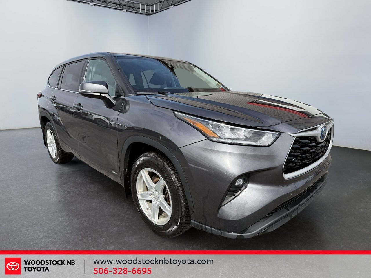 Toyota Highlander Hybrid LE 2022-1
