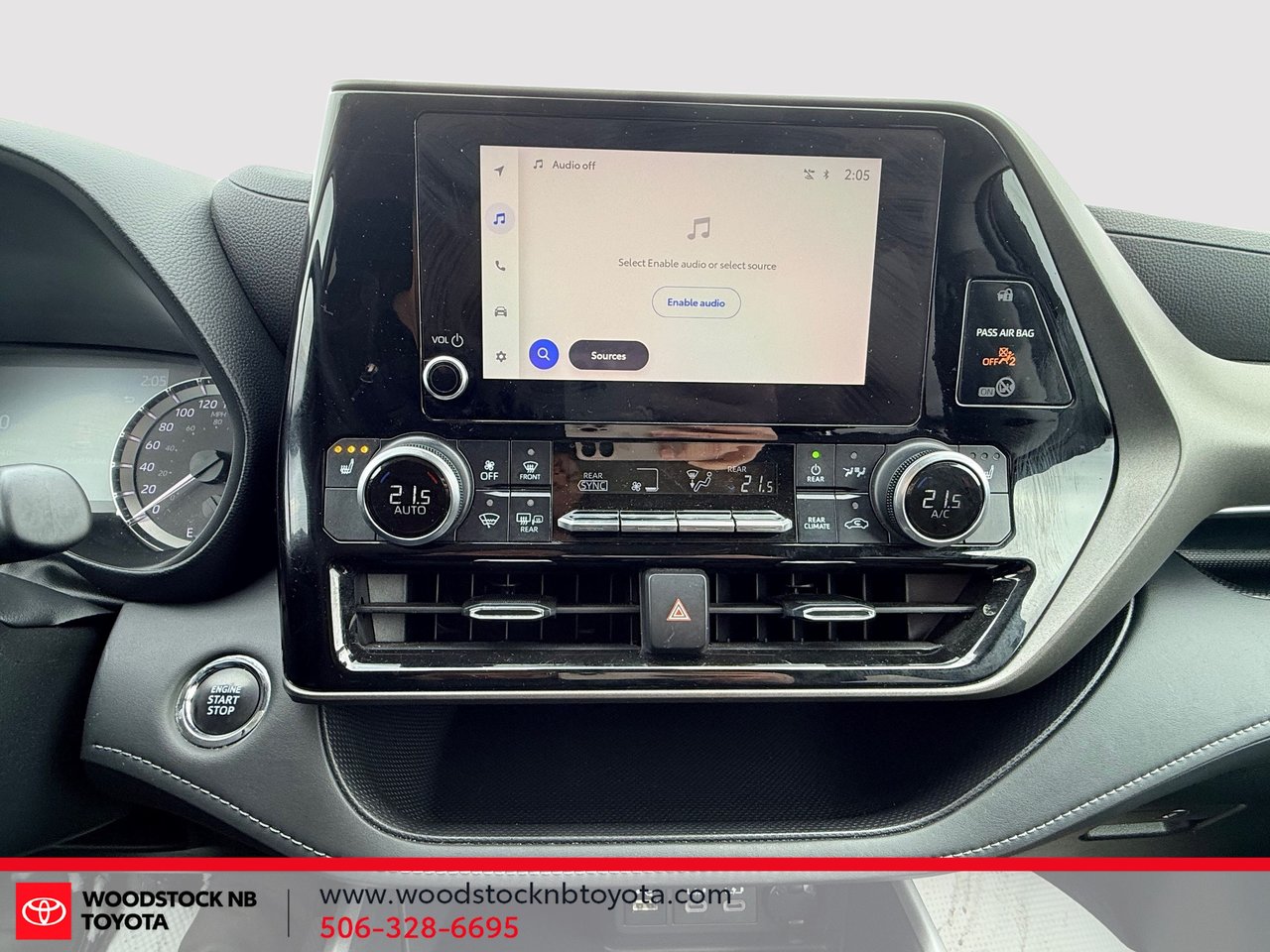 Toyota Highlander LE AWD 2023-25