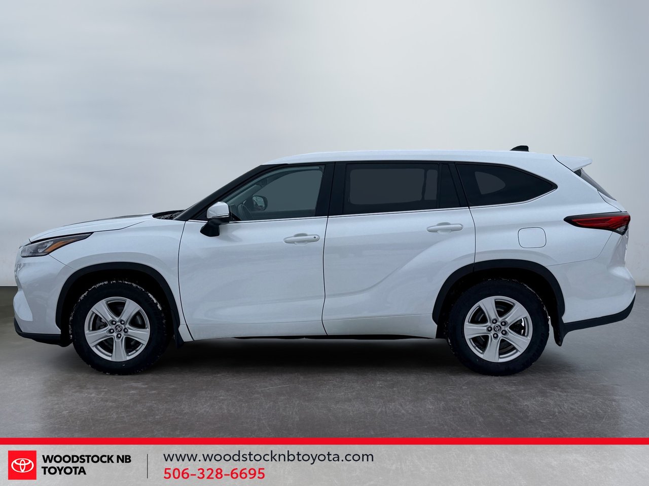 Toyota Highlander LE AWD 2023-5