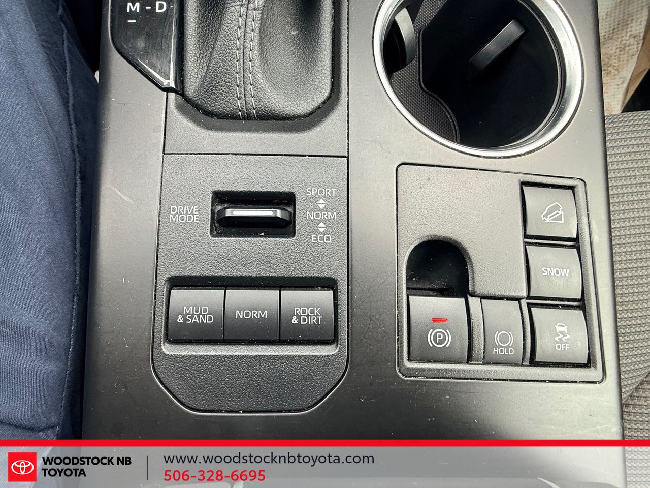 Toyota Highlander LE AWD 2023-18