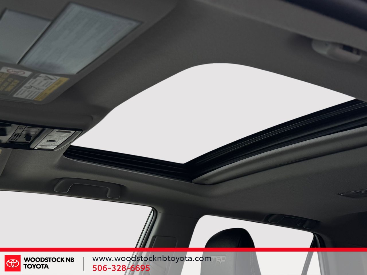 Toyota Highlander LE AWD 2023-31