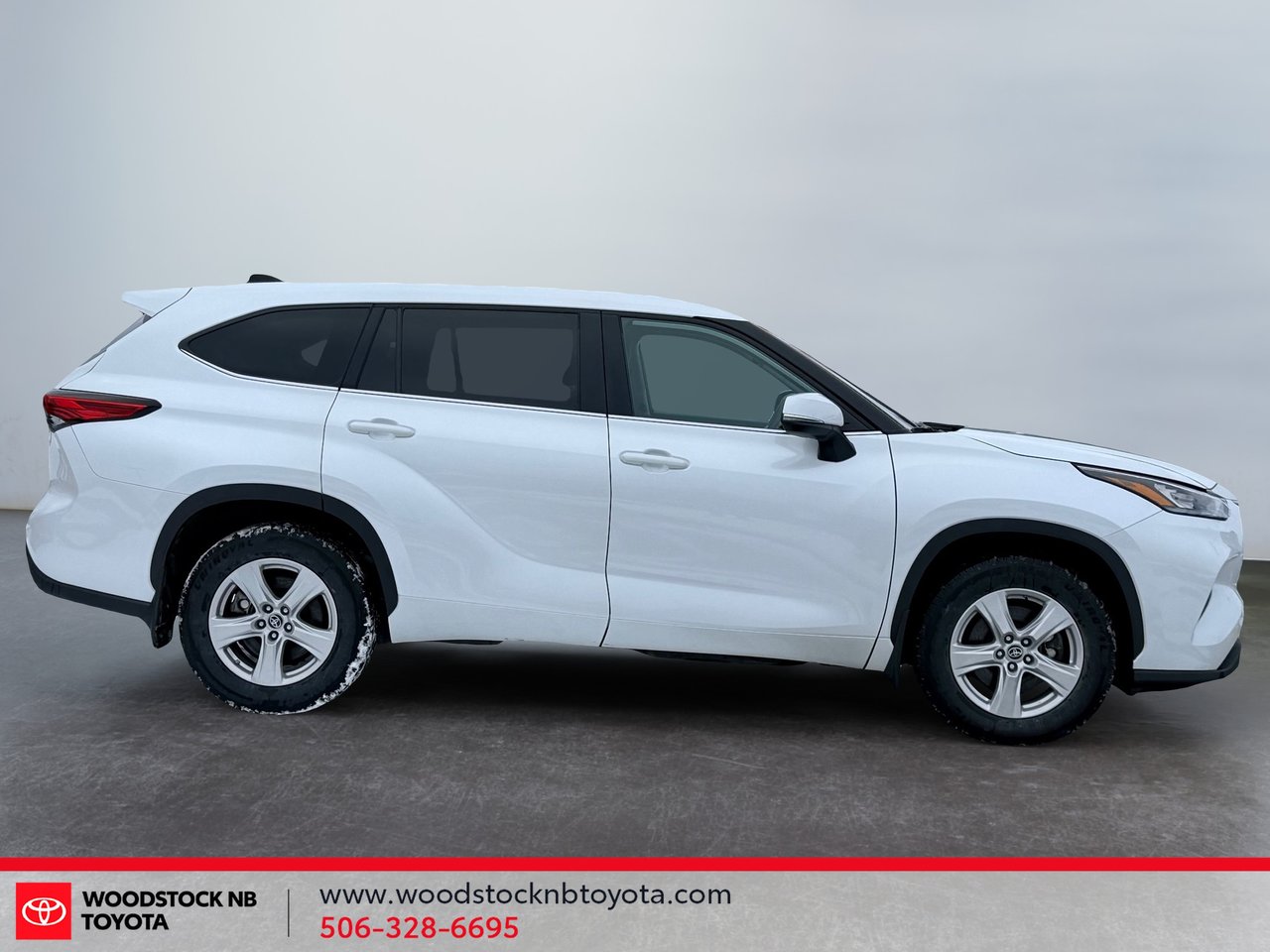 Toyota Highlander LE AWD 2023-3